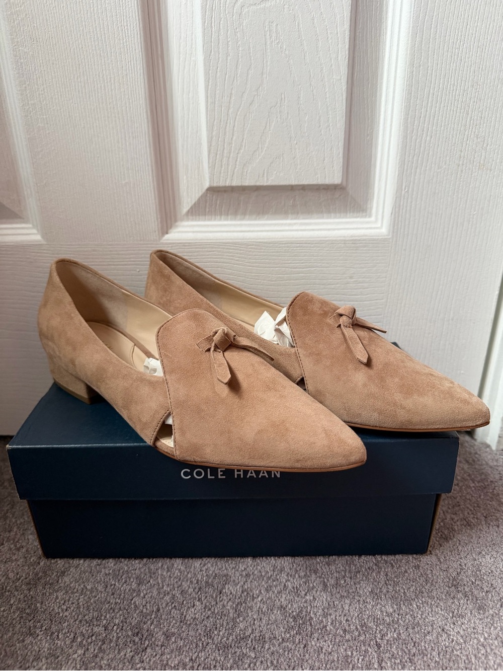 Cole Haan Payson Soft Bow / Tassel Tan Loafers size 8.5